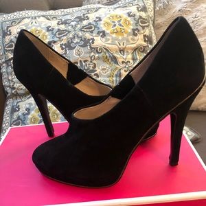 **SOLD**Juicy Couture booties🌸🌺